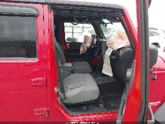 2008 Jeep Wrangler Unlimited, VIN 1J4GA69198L632929. Фото 5 з 6 з аукціону IAAI. Каталог авто зі США OpenDataCar.