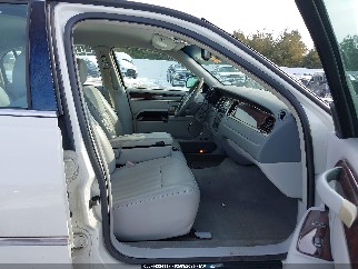 2006 Lincoln Town Car, VIN 1LNHM81WX6Y608140. Фото 5 з 6 з аукціону IAAI. Каталог авто зі США OpenDataCar.