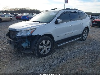 2017 Chevrolet Traverse, VIN 1GNKRJKD7HJ350176. Фото 2 з 6 з аукціону IAAI. Каталог авто зі США OpenDataCar.