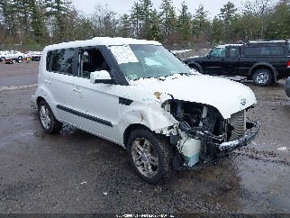 2011 Kia Soul, VIN KNDJT2A21B7704953. Фото 1 з 6 з аукціону IAAI. Каталог авто зі США OpenDataCar.