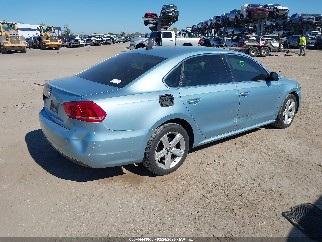 2013 Volkswagen Passat, VIN 1VWBP7A34DC136641. Фото 4 з 6 з аукціону IAAI. Каталог авто зі США OpenDataCar.