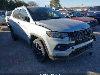 2025 Jeep Compass, VIN 3C4NJDBN5ST504133. Фото 1 из 6 с аукциона IAAI. Каталог авто из США OpenDataCar.