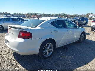 2011 Dodge Avenger, VIN 1B3BD1FG2BN524149. Фото 4 з 6 з аукціону IAAI. Каталог авто зі США OpenDataCar.
