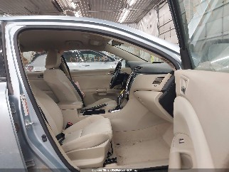 2011 Suzuki Kizashi, VIN JS2RF9A30B6110331. Фото 5 з 6 з аукціону IAAI. Каталог авто зі США OpenDataCar.