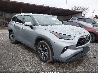 2022 Toyota Highlander, VIN 5TDGZRBH3NS561485. Фото 1 з 6 з аукціону IAAI. Каталог авто зі США OpenDataCar.