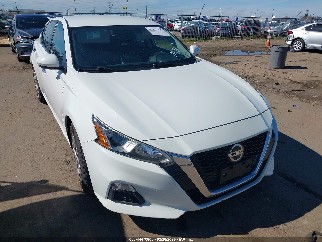 2020 Nissan Altima, VIN 1N4BL4BV2LC159692. Фото 1 з 6 з аукціону IAAI. Каталог авто зі США OpenDataCar.
