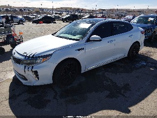 2016 Kia Optima, VIN 5XXGV4L28GG050013. Фото 2 з 6 з аукціону IAAI. Каталог авто зі США OpenDataCar.