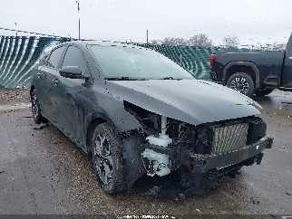 2021 Kia Forte, VIN 3KPF24AD8ME267574. Фото 1 з 6 з аукціону IAAI. Каталог авто зі США OpenDataCar.