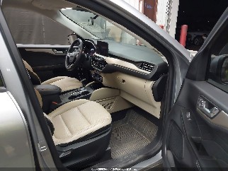 2022 Ford Escape, VIN 1FMCU0H69NUB59315. Zdjęcie 5 z 6 z aukcji IAAI. Katalog aut z USA OpenDataCar.