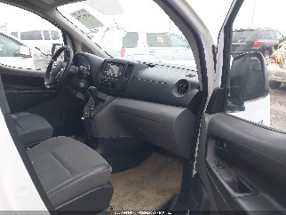 2018 Nissan NV 200, VIN 3N6CM0KN7JK696020. Фото 5 з 6 з аукціону IAAI. Каталог авто зі США OpenDataCar.