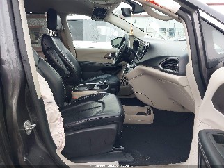 2020 Chrysler Voyager, VIN 2C4RC1DG0LR144976. Фото 5 з 6 з аукціону IAAI. Каталог авто зі США OpenDataCar.