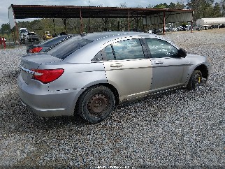 2013 Chrysler 200, VIN 1C3CCBAB3DN647537. Фото 4 з 6 з аукціону IAAI. Каталог авто зі США OpenDataCar.