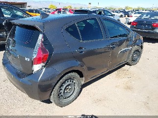 2015 Toyota Prius C, VIN JTDKDTB30F1584022. Zdjęcie 4 z 6 z aukcji IAAI. Katalog aut z USA OpenDataCar.