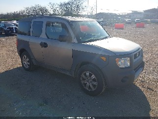 2003 Honda Element, VIN 5J6YH28523L025521. Фото 1 из 6 с аукциона IAAI. Каталог авто из США OpenDataCar.