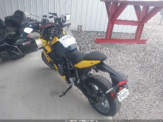 2024 Suzuki GSX800, VIN JS1EM13B0R7103558. Фото 3 з 6 з аукціону IAAI. Каталог авто зі США OpenDataCar.