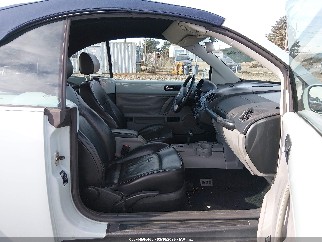 2004 Volkswagen Beetle, VIN 3VWCD21Y64M305794. Фото 5 з 6 з аукціону IAAI. Каталог авто зі США OpenDataCar.