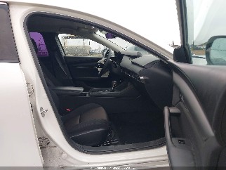 2020 Mazda 3, VIN 3MZBPABL2LM130278. Фото 5 з 6 з аукціону IAAI. Каталог авто зі США OpenDataCar.