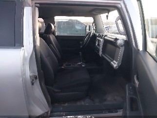 2007 Toyota FJ Cruiser, VIN JTEZU11FX70018712. Фото 5 з 6 з аукціону IAAI. Каталог авто зі США OpenDataCar.