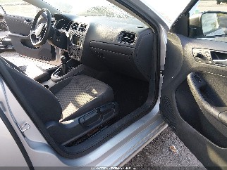 2016 Volkswagen Jetta, VIN 3VW167AJ1GM338093. Zdjęcie 5 z 6 z aukcji IAAI. Katalog aut z USA OpenDataCar.