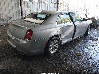 2015 Chrysler 300, VIN 2C3CCAAG3FH908585. Фото 4 з 6 з аукціону IAAI. Каталог авто зі США OpenDataCar.