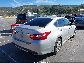 2017 Nissan Altima, VIN 1N4AL3AP7HC276233. Фото 4 з 6 з аукціону IAAI. Каталог авто зі США OpenDataCar.