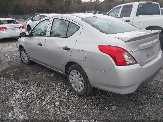 2018 Nissan Versa, VIN 3N1CN7AP0JL800131. Zdjęcie 3 z 6 z aukcji IAAI. Katalog aut z USA OpenDataCar.