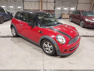 2013 Mini Hardtop, VIN WMWSU3C52DT687537. Фото 1 з 6 з аукціону IAAI. Каталог авто зі США OpenDataCar.