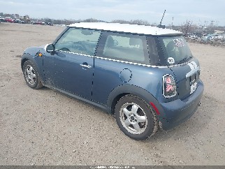 2011 Mini Cooper, VIN WMWSU3C52BT251946. Фото 3 з 6 з аукціону IAAI. Каталог авто зі США OpenDataCar.