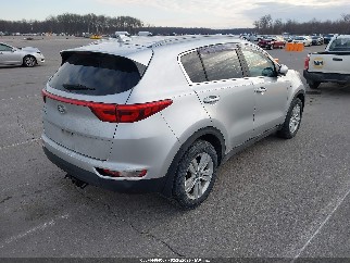 2017 Kia Sportage, VIN KNDPMCAC5H7052224. Zdjęcie 4 z 6 z aukcji IAAI. Katalog aut z USA OpenDataCar.
