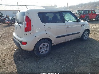 2012 Kia Soul, VIN KNDJT2A59C7390299. Фото 4 з 6 з аукціону IAAI. Каталог авто зі США OpenDataCar.
