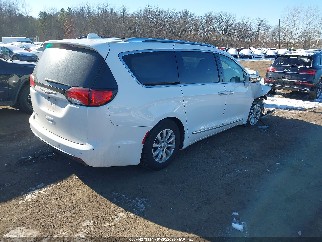 2018 Chrysler Pacifica, VIN 2C4RC1BG0JR197838. Фото 4 з 6 з аукціону IAAI. Каталог авто зі США OpenDataCar.