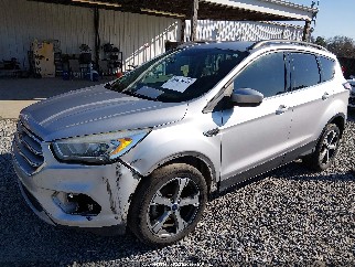 2017 Ford Escape, VIN 1FMCU0GD0HUC18384. Фото 2 з 6 з аукціону IAAI. Каталог авто зі США OpenDataCar.