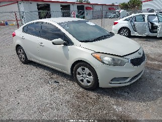 2015 Kia Forte, VIN KNAFK4A64F5368057. Фото 1 з 6 з аукціону IAAI. Каталог авто зі США OpenDataCar.