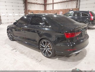 2017 Audi S3, VIN WAUB1GFF2H1072301. Фото 3 из 6 с аукциона IAAI. Каталог авто из США OpenDataCar.