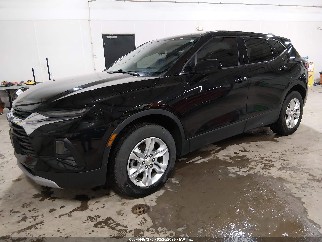 2021 Chevrolet Blazer, VIN 3GNKBHR41MS582817. Фото 2 з 6 з аукціону IAAI. Каталог авто зі США OpenDataCar.