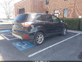 2017 Ford Escape, VIN 1FMCU9GD4HUA30181. Фото 4 з 6 з аукціону IAAI. Каталог авто зі США OpenDataCar.
