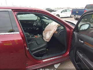 2019 Chrysler 300, VIN 2C3CCAPT8KH524008. Фото 5 з 6 з аукціону IAAI. Каталог авто зі США OpenDataCar.