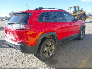 2019 Jeep Cherokee, VIN 1C4PJMBX9KD372266. Фото 4 з 6 з аукціону IAAI. Каталог авто зі США OpenDataCar.