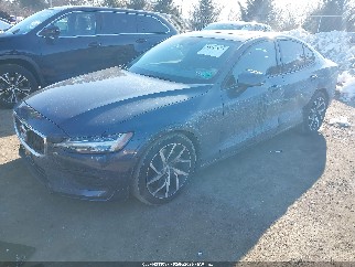 2019 Volvo S60, VIN 7JRA22TK3KG003722. Фото 2 з 6 з аукціону IAAI. Каталог авто зі США OpenDataCar.