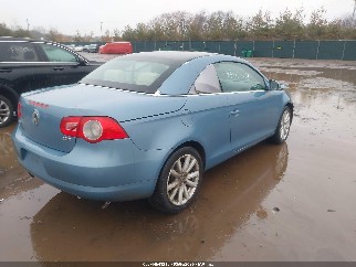 2008 Volkswagen Eos, VIN WVWBA71F88V014356. Zdjęcie 4 z 6 z aukcji IAAI. Katalog aut z USA OpenDataCar.