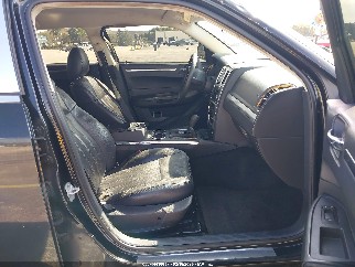 2010 Chrysler 300, VIN 2C3CA4CD4AH164093. Фото 5 з 6 з аукціону IAAI. Каталог авто зі США OpenDataCar.