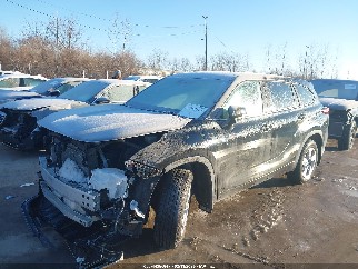 2022 Toyota Highlander, VIN 5TDBZRBH3NS221425. Фото 2 з 6 з аукціону IAAI. Каталог авто зі США OpenDataCar.