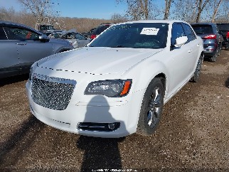 2014 Chrysler 300, VIN 2C3CCAGG2EH384304. Фото 2 из 6 с аукциона IAAI. Каталог авто из США OpenDataCar.
