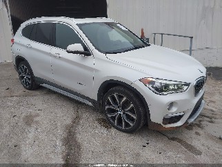 2017 Bmw X1, VIN WBXHT3C38H5F70575. Zdjęcie 1 z 6 z aukcji IAAI. Katalog aut z USA OpenDataCar.