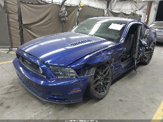 2014 Ford Mustang, VIN 1ZVBP8CF9E5327989. Фото 2 з 6 з аукціону IAAI. Каталог авто зі США OpenDataCar.