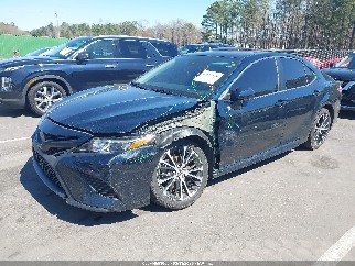2020 Toyota Camry, VIN 4T1G11AK7LU939298. Фото 2 з 6 з аукціону IAAI. Каталог авто зі США OpenDataCar.