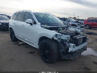 2022 Volvo XC90 Recharge, VIN YV4H60CZ7N1847155. Фото 1 из 6 с аукциона IAAI. Каталог авто из США OpenDataCar.