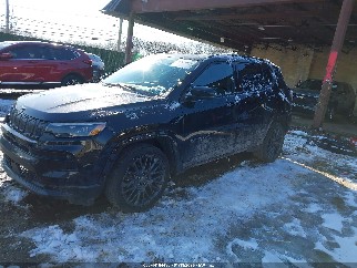 2022 Jeep Compass, VIN 3C4NJDCB5NT226035. Фото 2 з 6 з аукціону IAAI. Каталог авто зі США OpenDataCar.