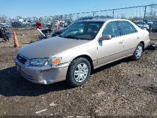 2000 Toyota Camry, VIN 4T1BG22K9YU635183. Zdjęcie 2 z 6 z aukcji IAAI. Katalog aut z USA OpenDataCar.