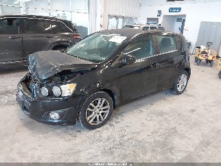 2016 Chevrolet Sonic, VIN 1G1JC6SHXG4102919. Фото 2 з 6 з аукціону IAAI. Каталог авто зі США OpenDataCar.
